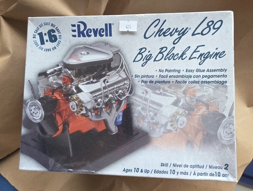 Revell scale model kit - scale,